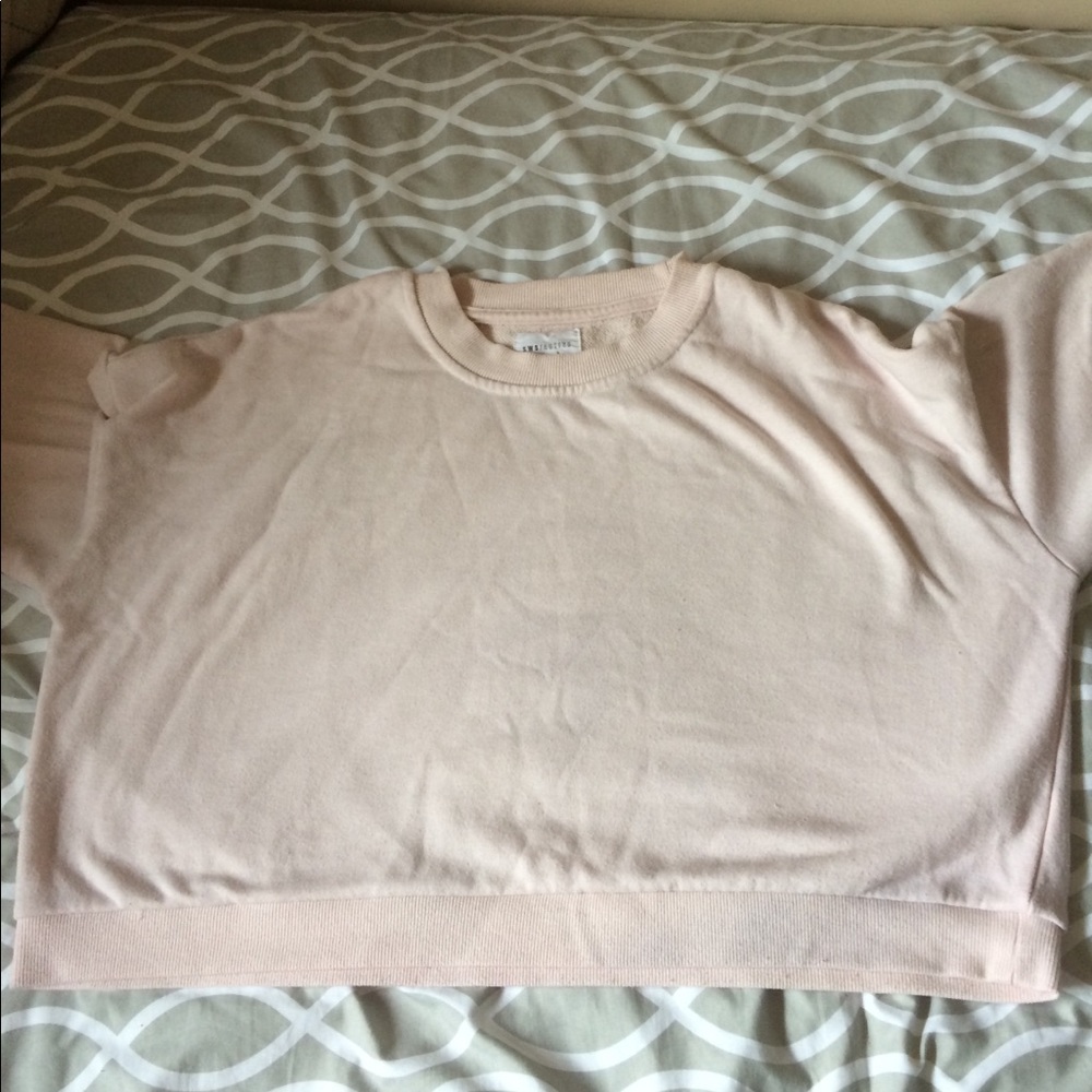pink cropped top